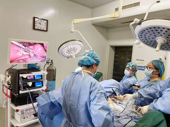 妇产科成功开展宫外孕腹腔镜手术一例